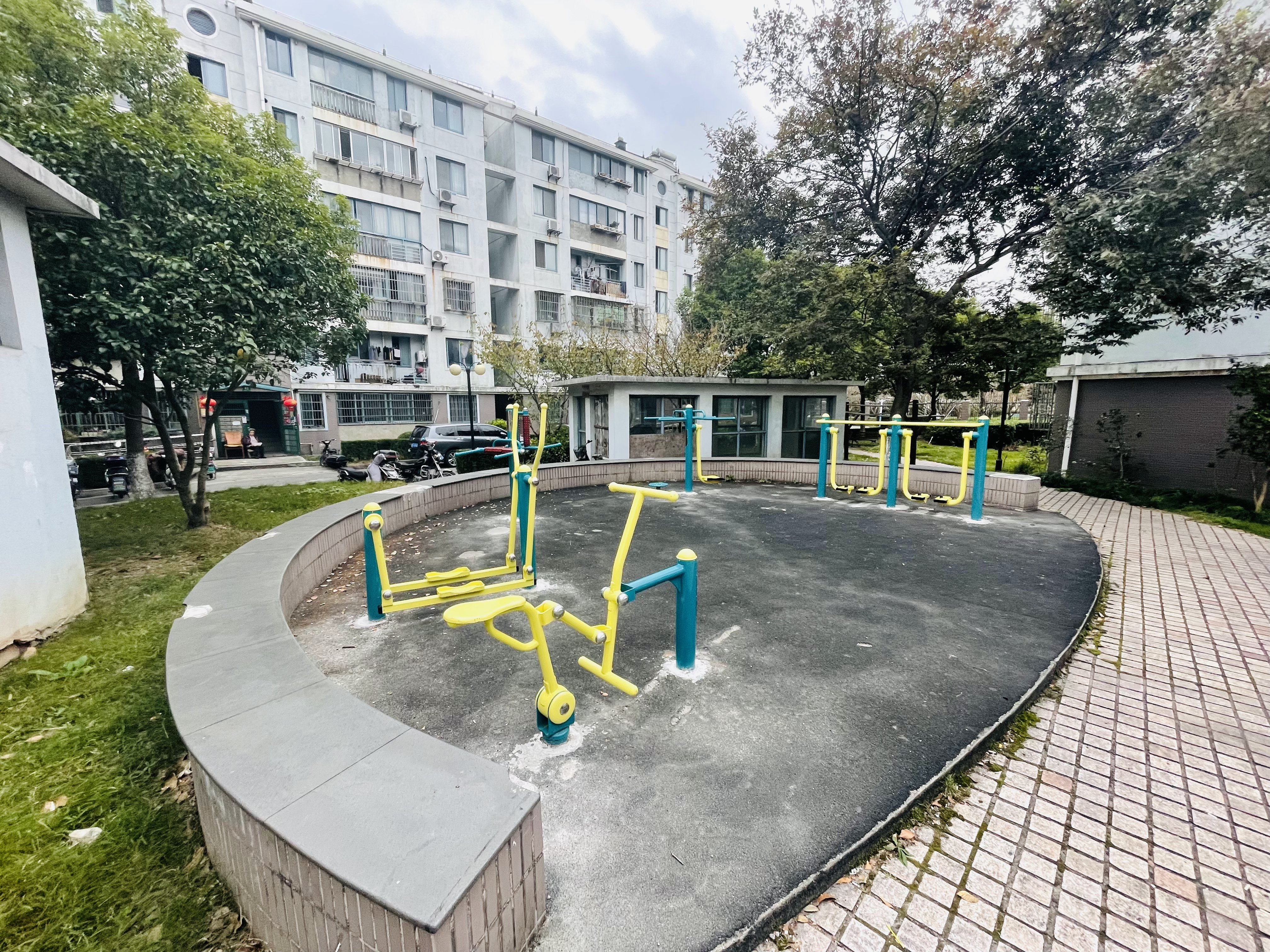 浦東新區(qū)高東鎮(zhèn)高東新村第二居民委員會(huì)健身苑點(diǎn)2