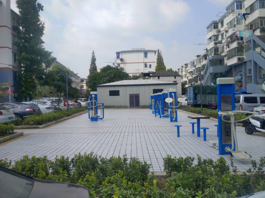 西林塔塔灣新村健身點(diǎn)