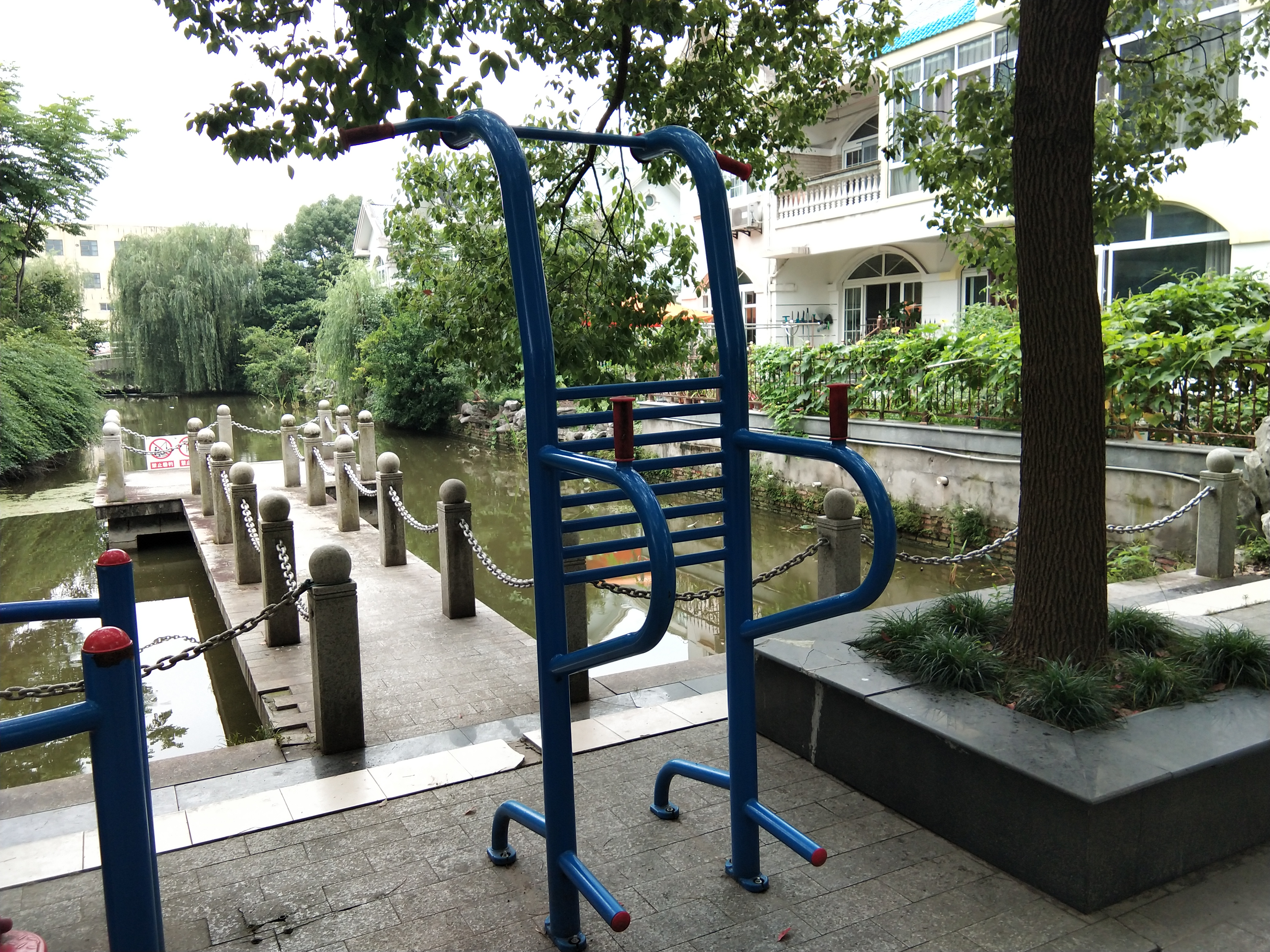 多功能訓(xùn)練器