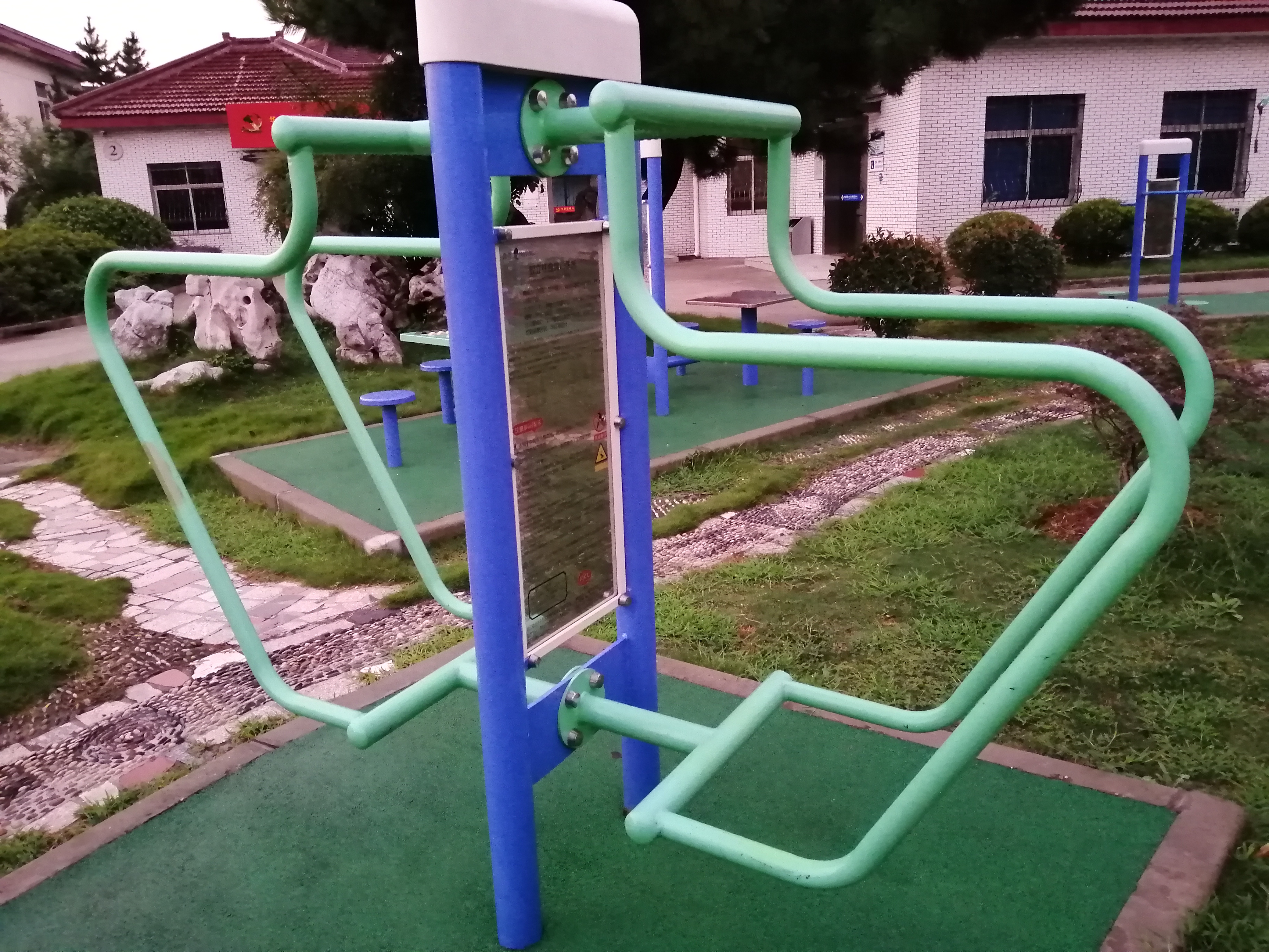 雙立柱曲臂訓(xùn)練器