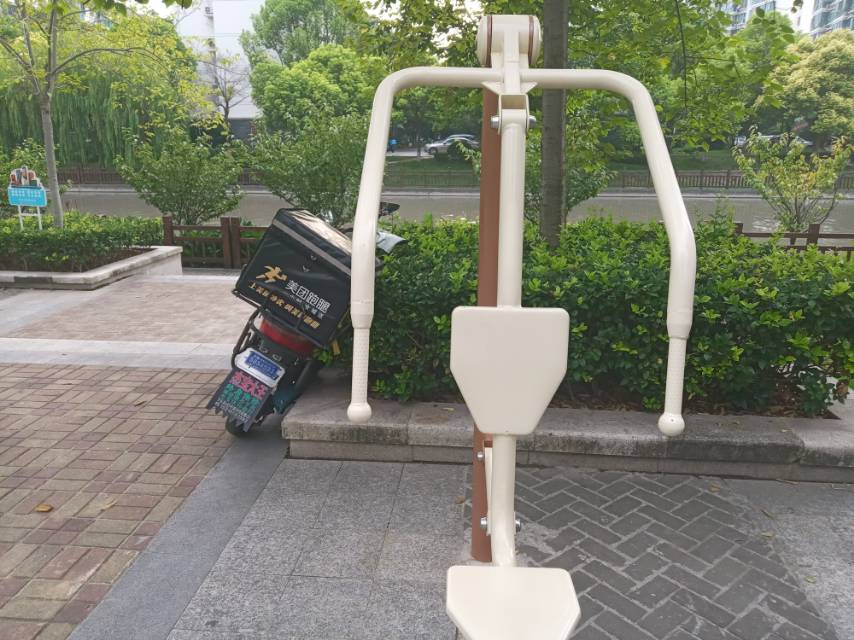 坐推訓(xùn)練器