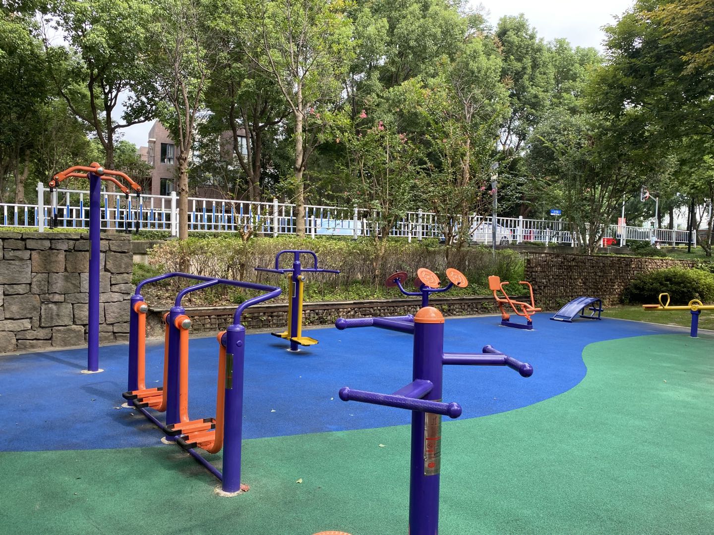 沿河路市民益智健身點(diǎn)