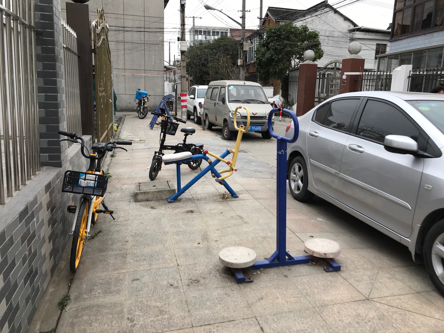 黎明村二隊(duì)健身點(diǎn)