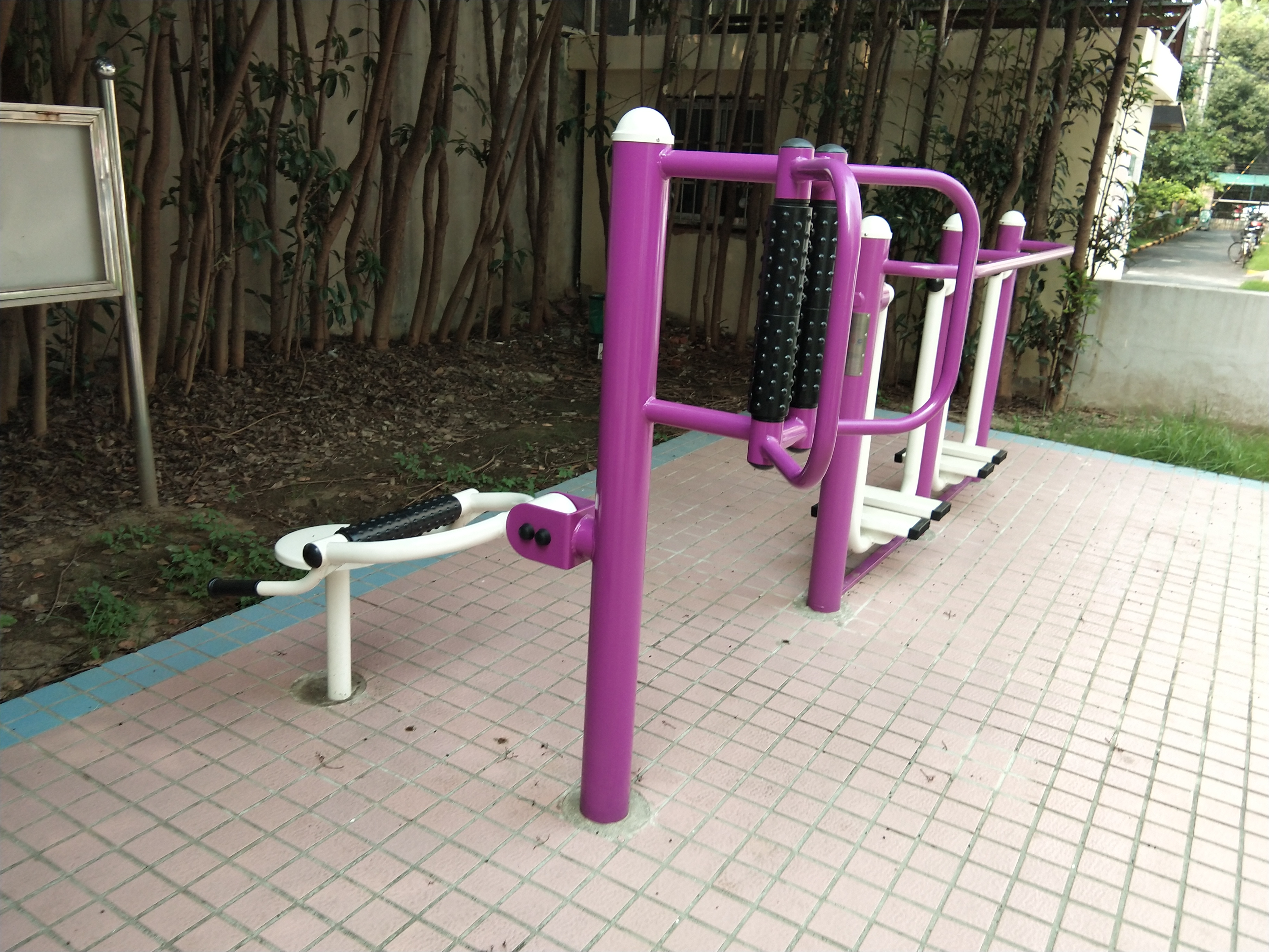 坐式腰背按摩器