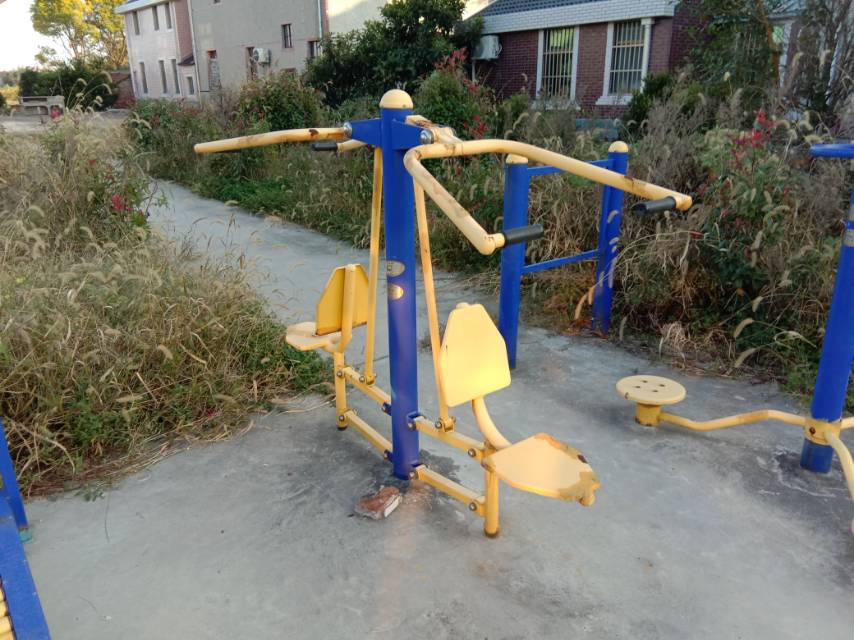 坐拉訓(xùn)練器