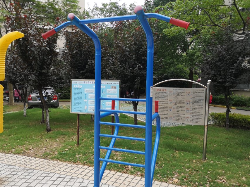 多功能訓(xùn)練器