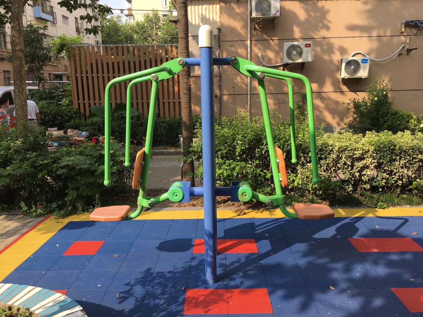 雙立柱前推訓(xùn)練器