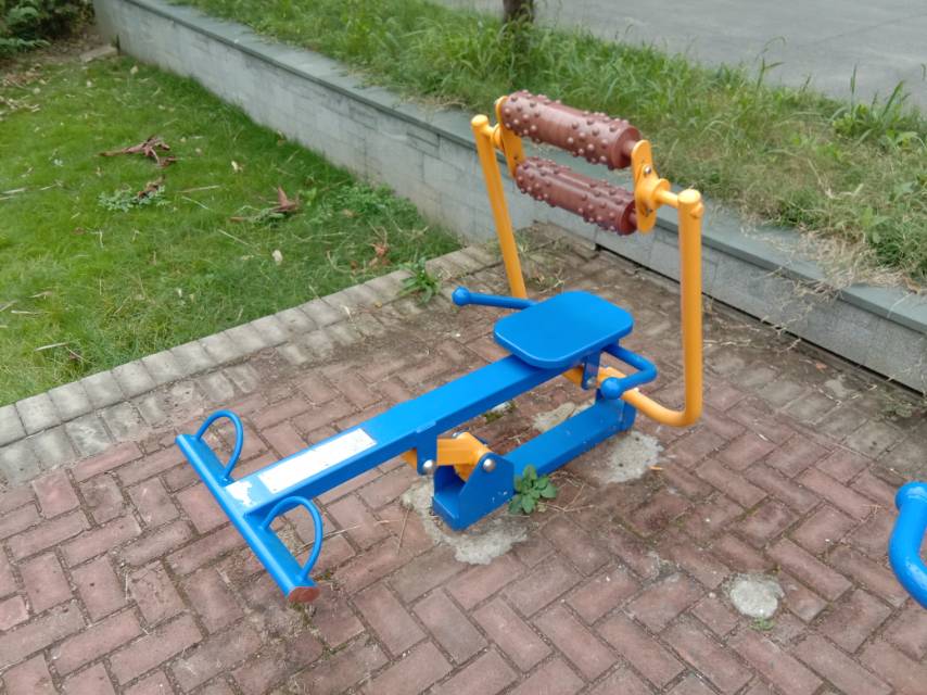 腹背屈伸訓練器