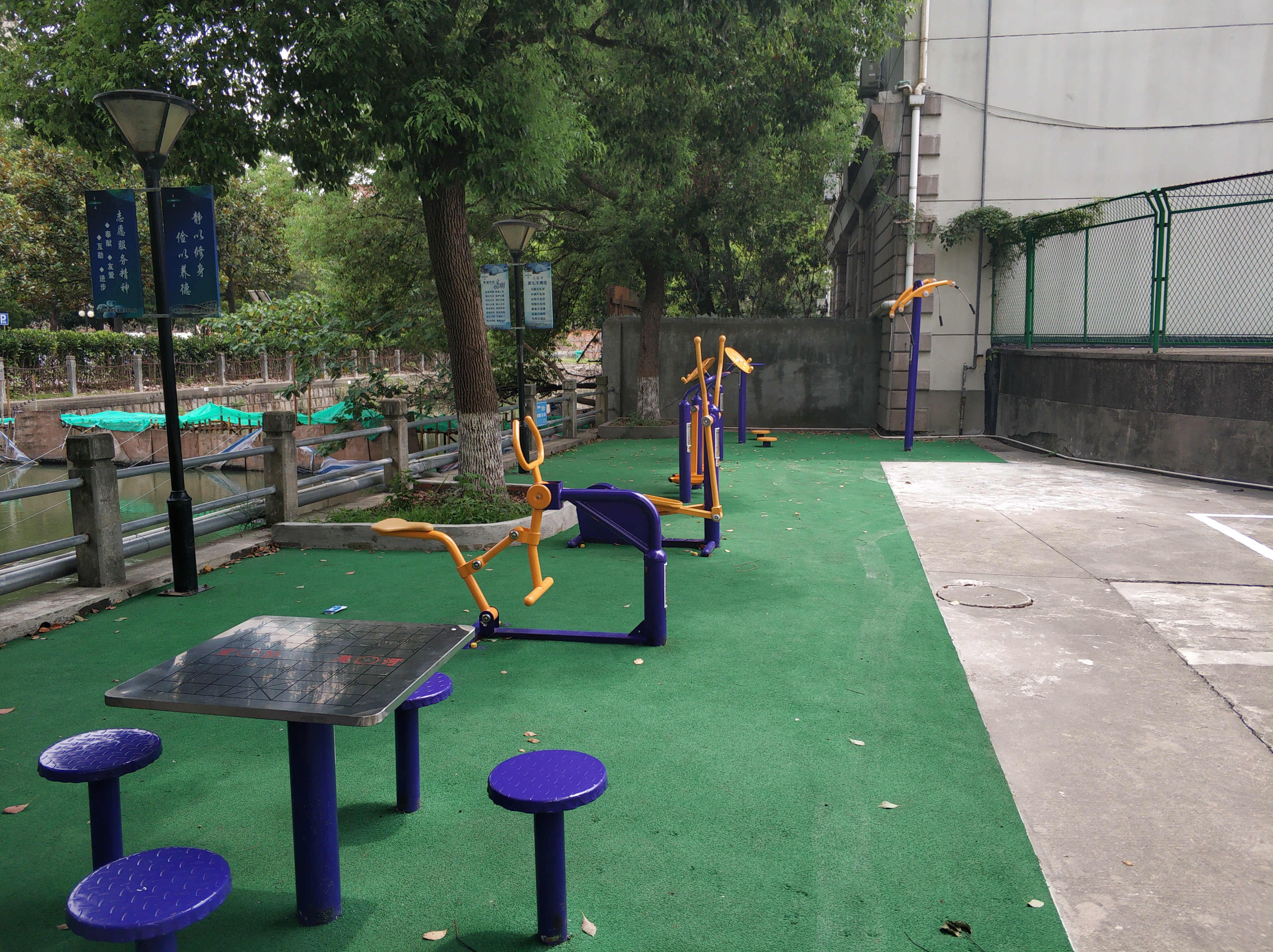 界徑港社區(qū)市民益智健身點2