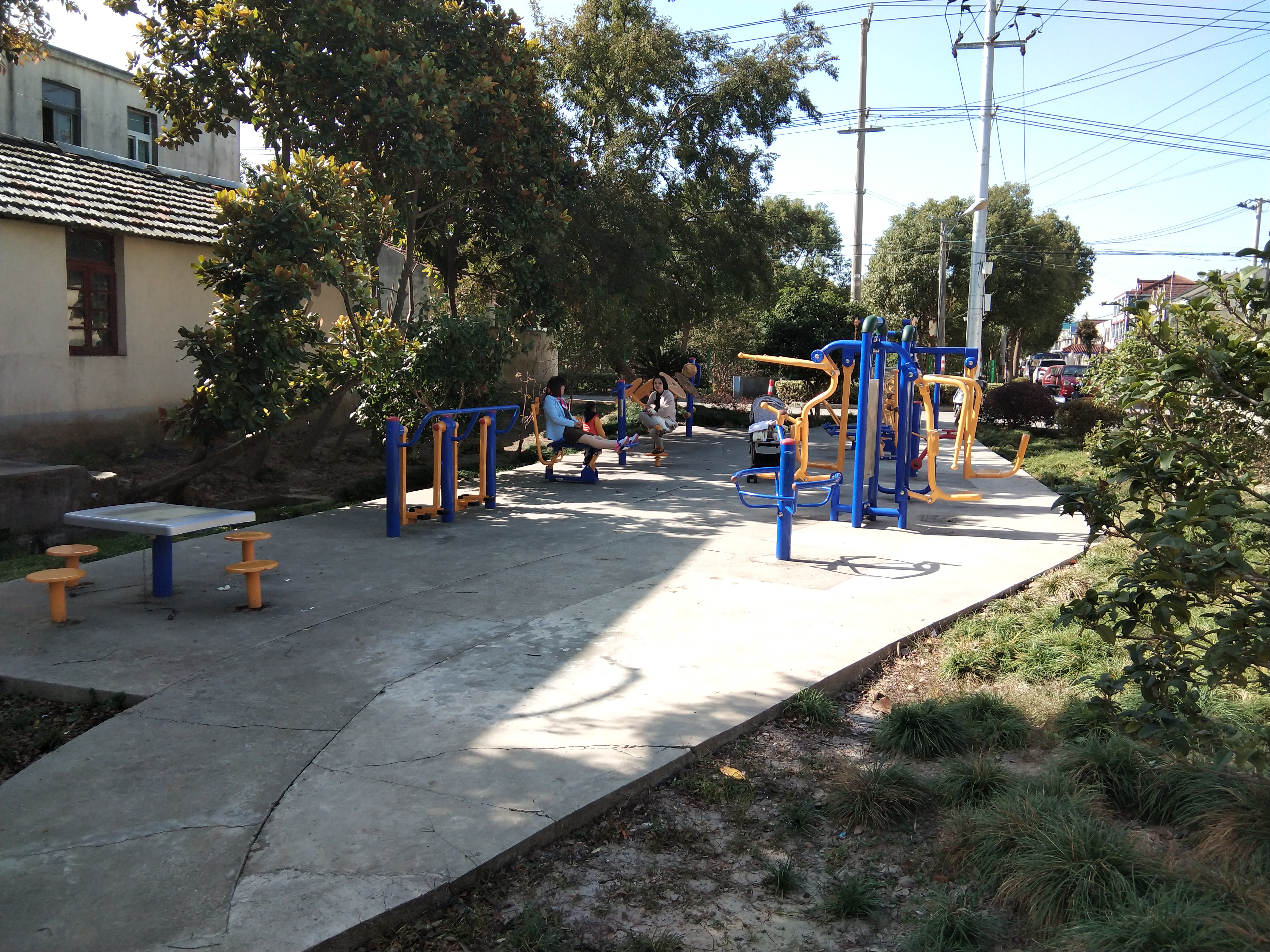 合慶鎮(zhèn)海塘村1隊(duì)健身點(diǎn)