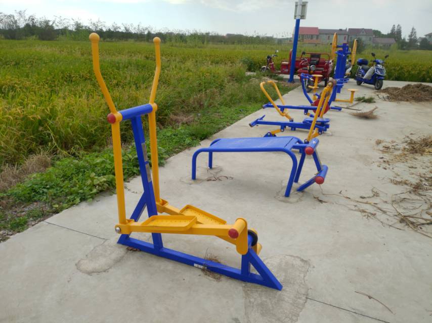 響哃村美麗鄉(xiāng)村健身點4