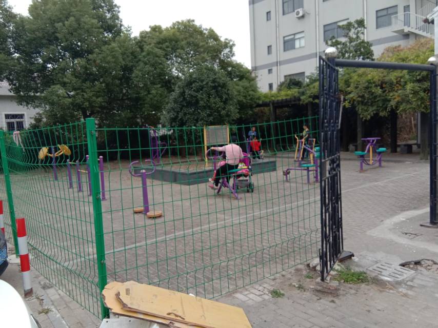 光明村東三隊健身點