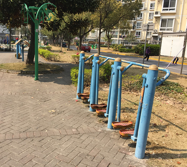 金高居委健身點4