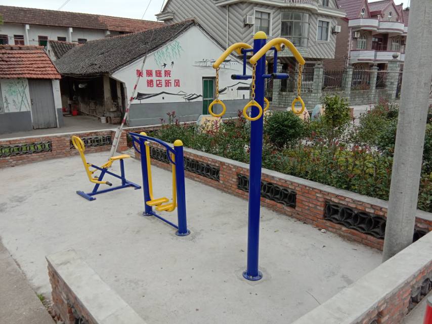 儲(chǔ)店村四隊(duì)健身點(diǎn)