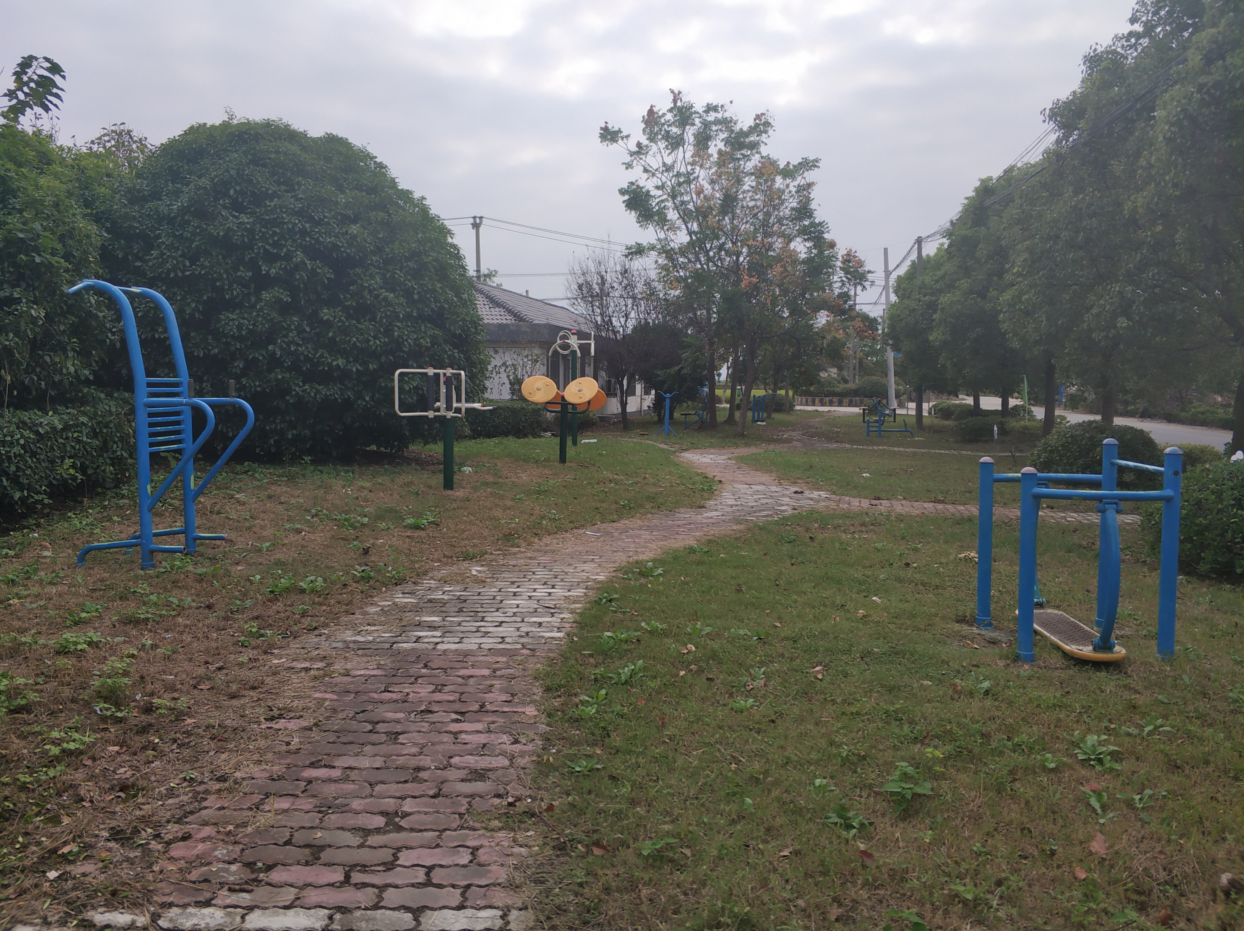 四村村健身點(diǎn)