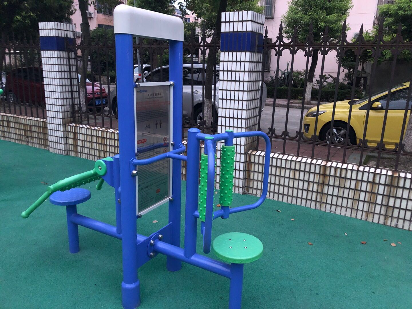 雙立柱腰背按摩器