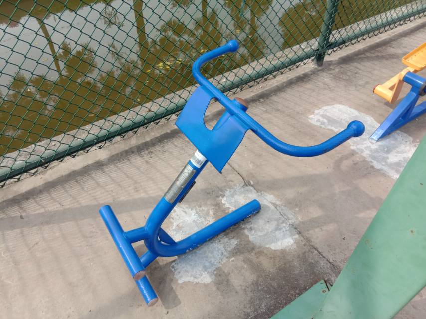 背肌訓(xùn)練器