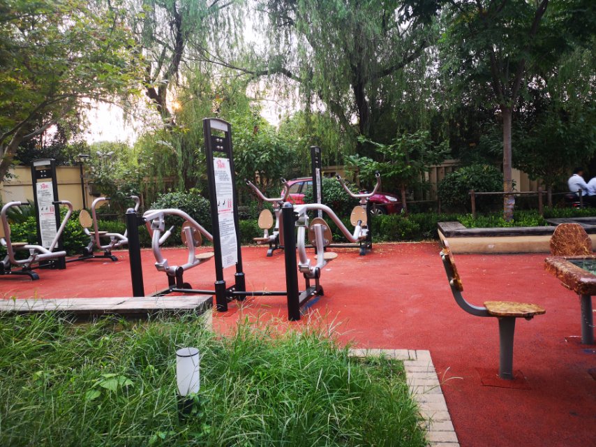 航華二村三居委健身苑點C