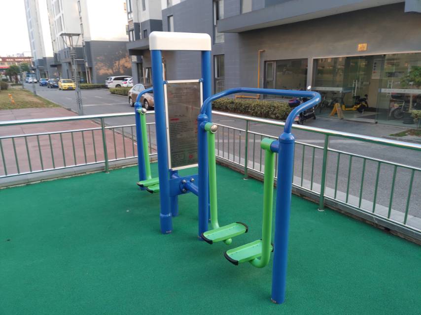 雙立柱太空漫步器