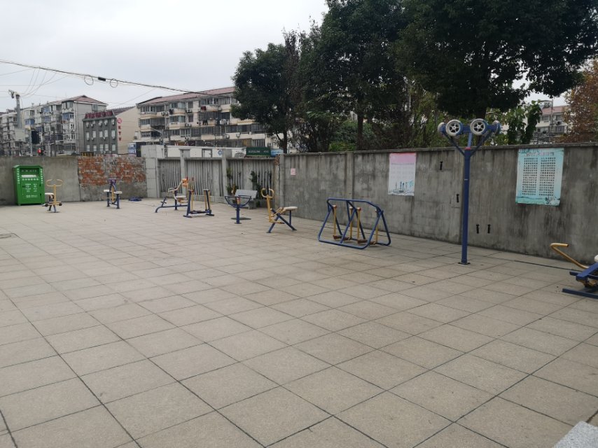 中市居委加盟苑健身點(diǎn)