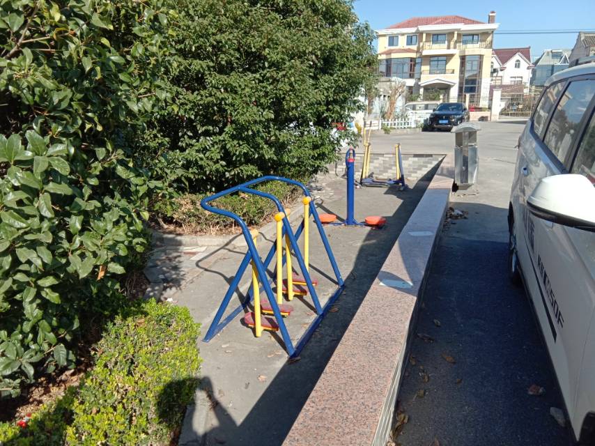 紅星村18組172號前健身路徑