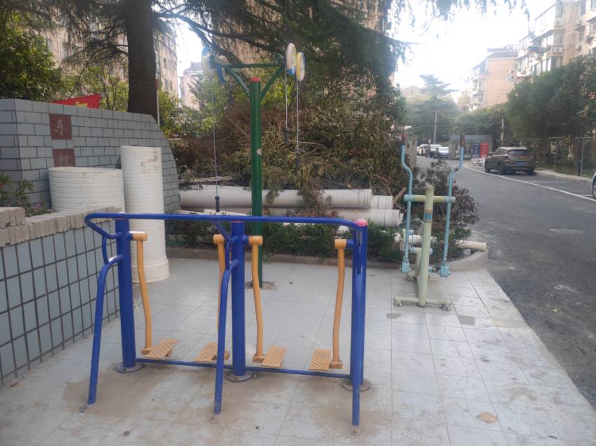 上南十村二成山路300弄健身點(diǎn)