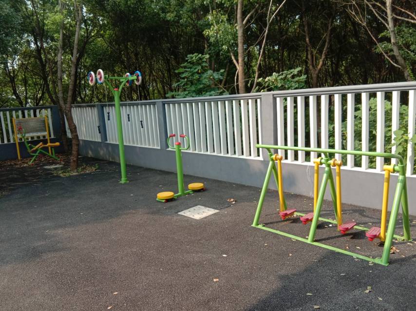 大裕村社區(qū)服務(wù)中心健身點