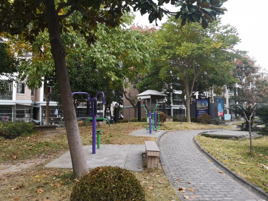 欣蘭苑居委818弄健身點(diǎn)