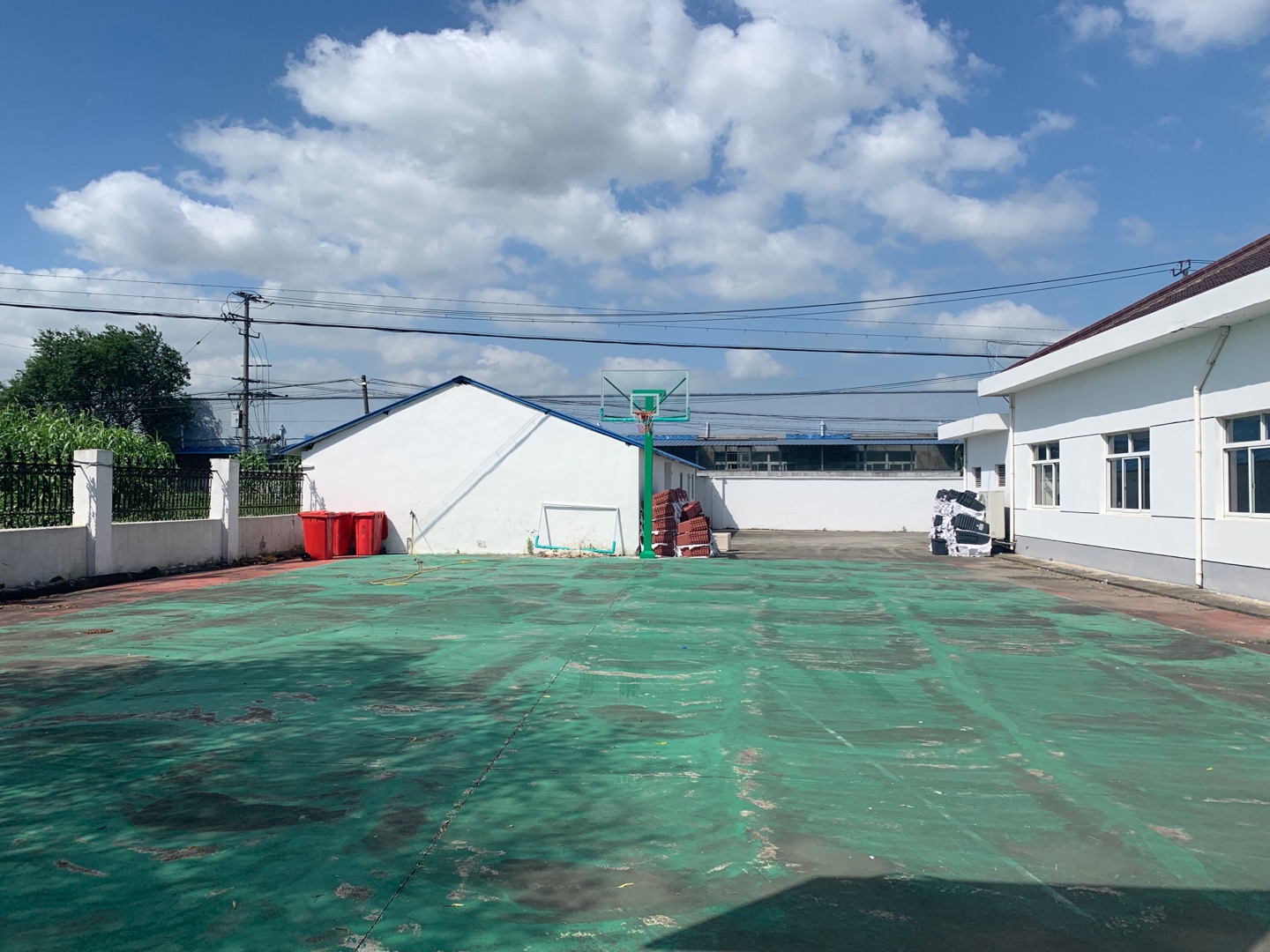 五龍村籃球場(chǎng)