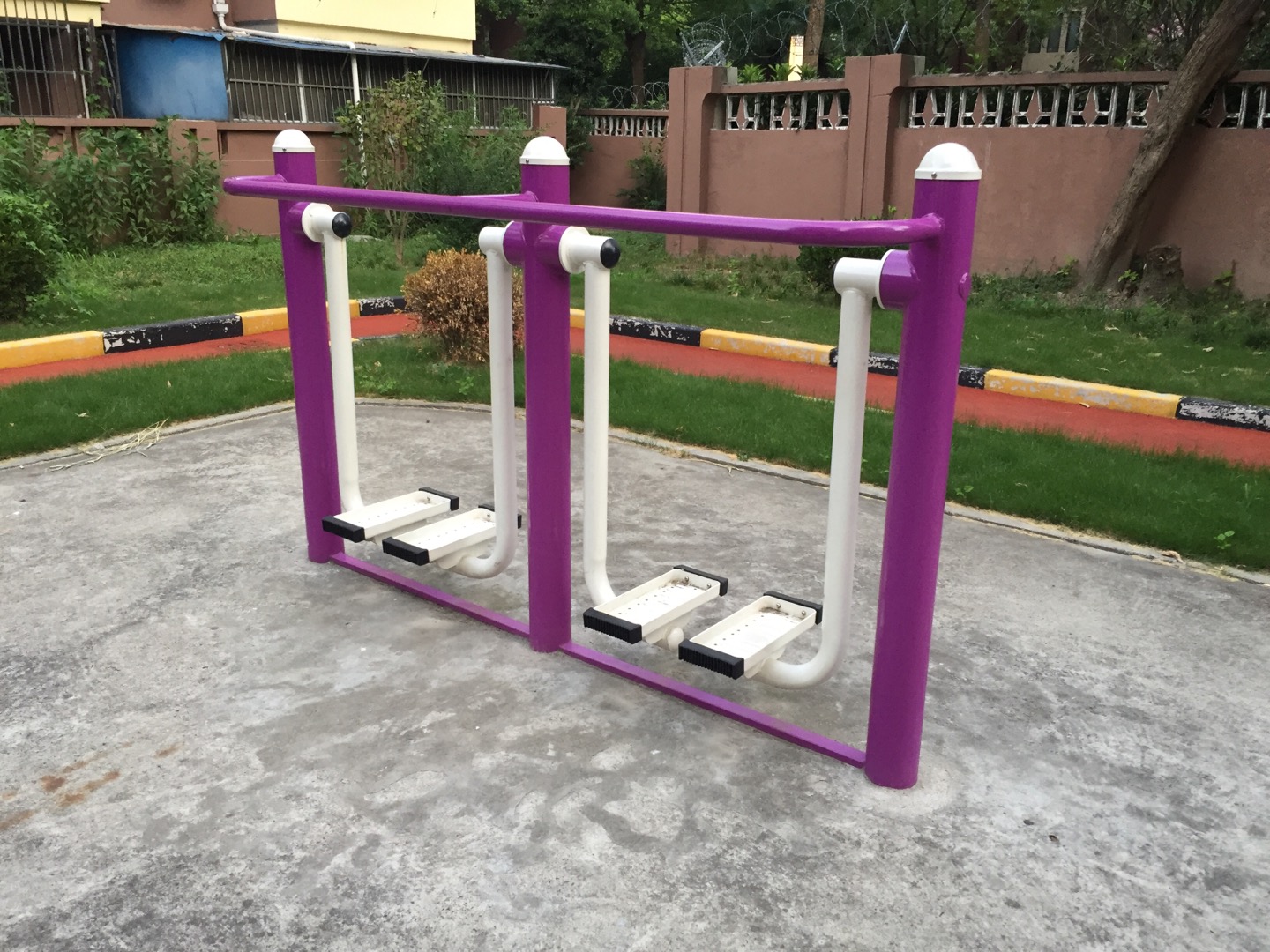 雙位漫步機(jī)