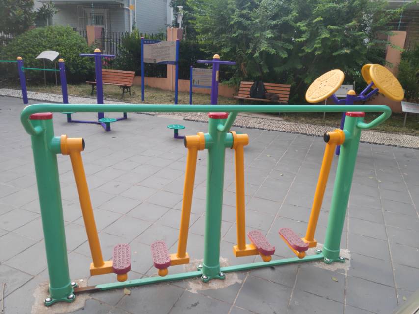 兩聯(lián)漫步機(jī)