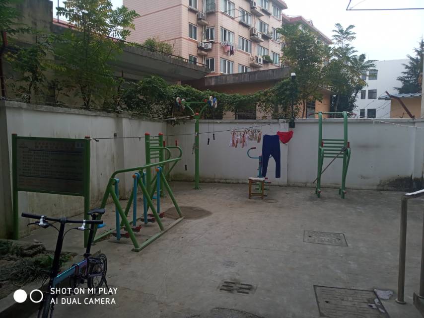 高橋鎮(zhèn)西街居委石家街144弄4號