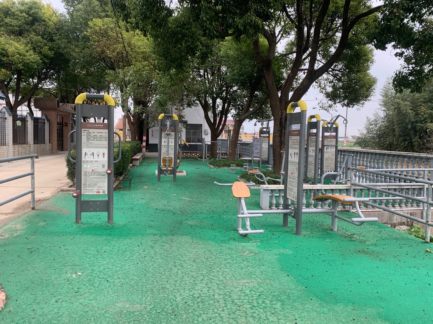 海關(guān)21組健身點