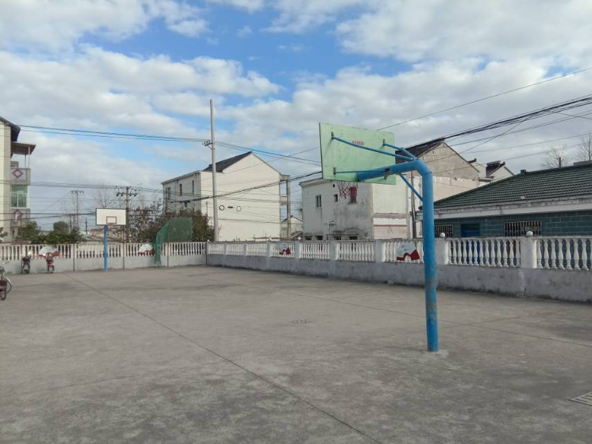 杜尹村5隊公共籃球場