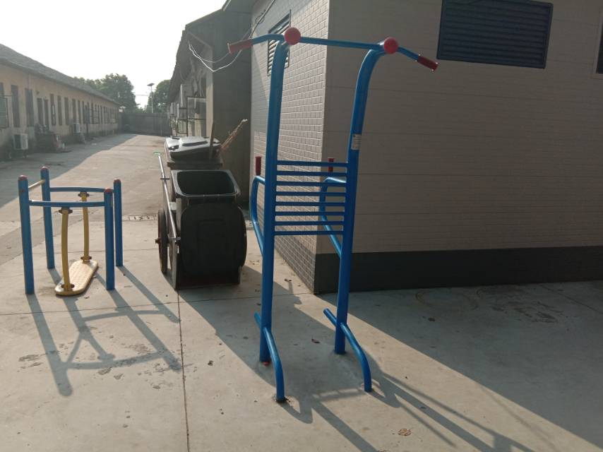 多功能訓(xùn)練器