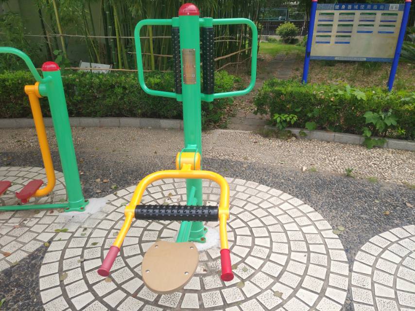 坐式腰背按摩器