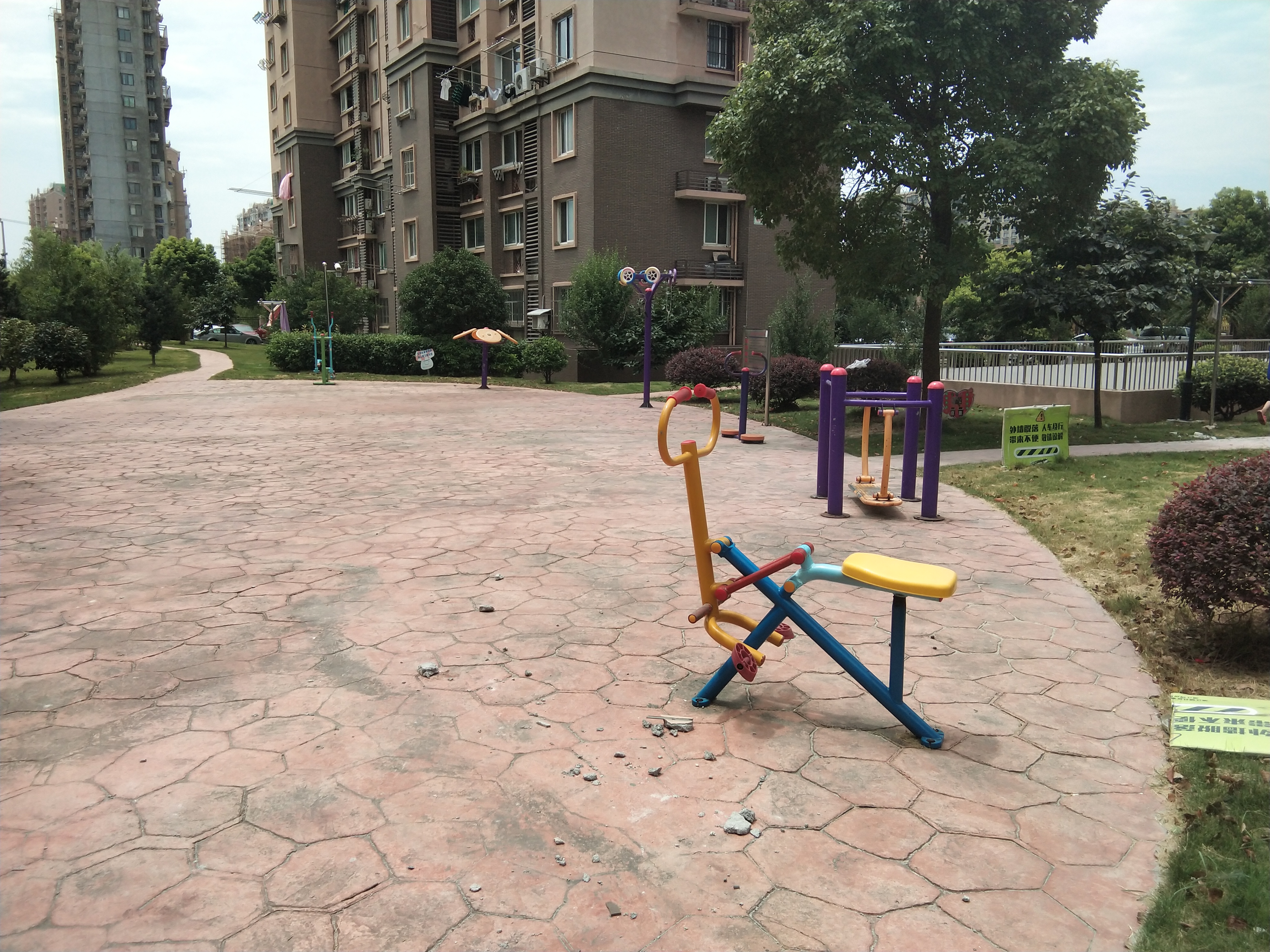 瑞和華苑居委健身點(diǎn)B