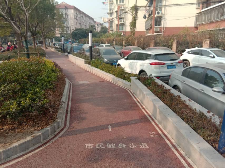 上鈔銀杏苑市民健身步道