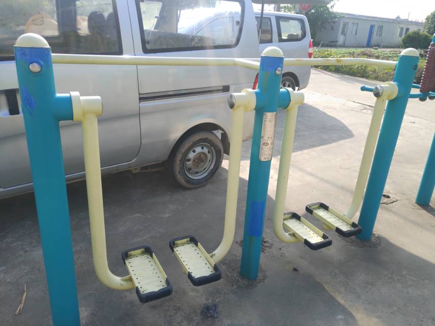 雙位太空漫步機