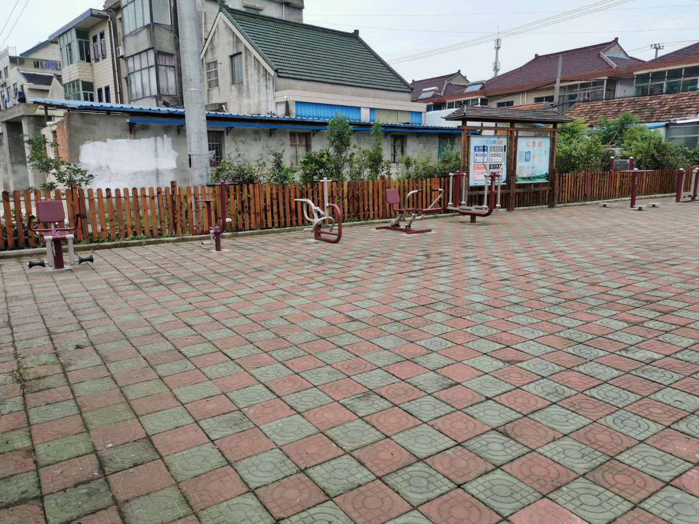 東新村第二健身點(diǎn)