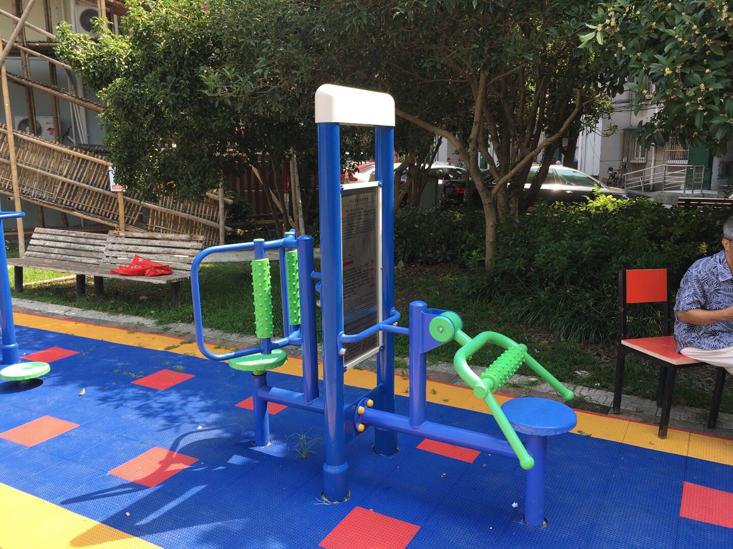 雙立柱腰背按摩器