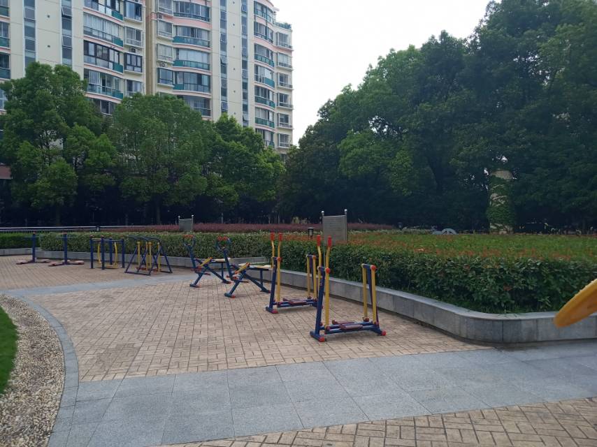 東蘭二居居委健身苑點