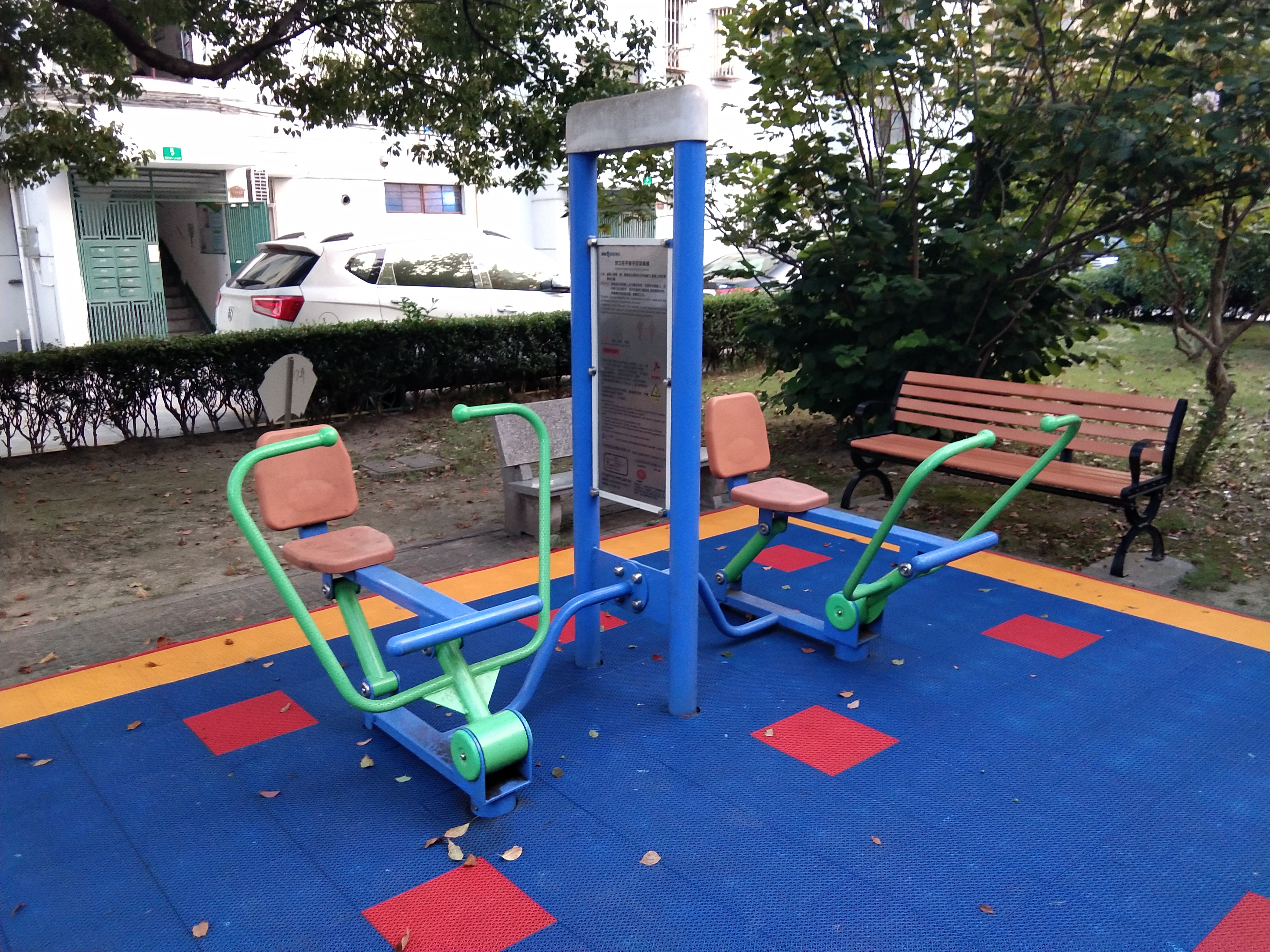 雙立柱平推平拉訓(xùn)練器