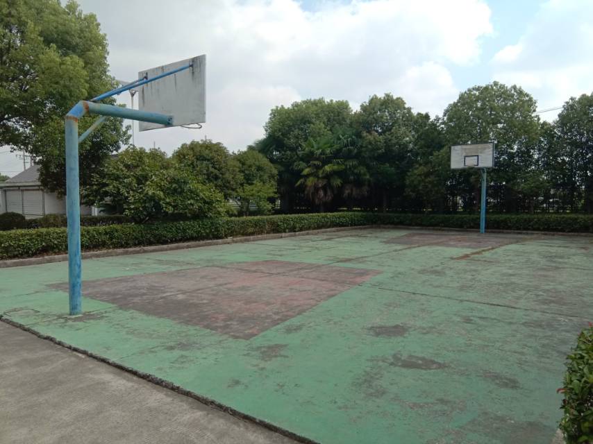 東港籃球場
