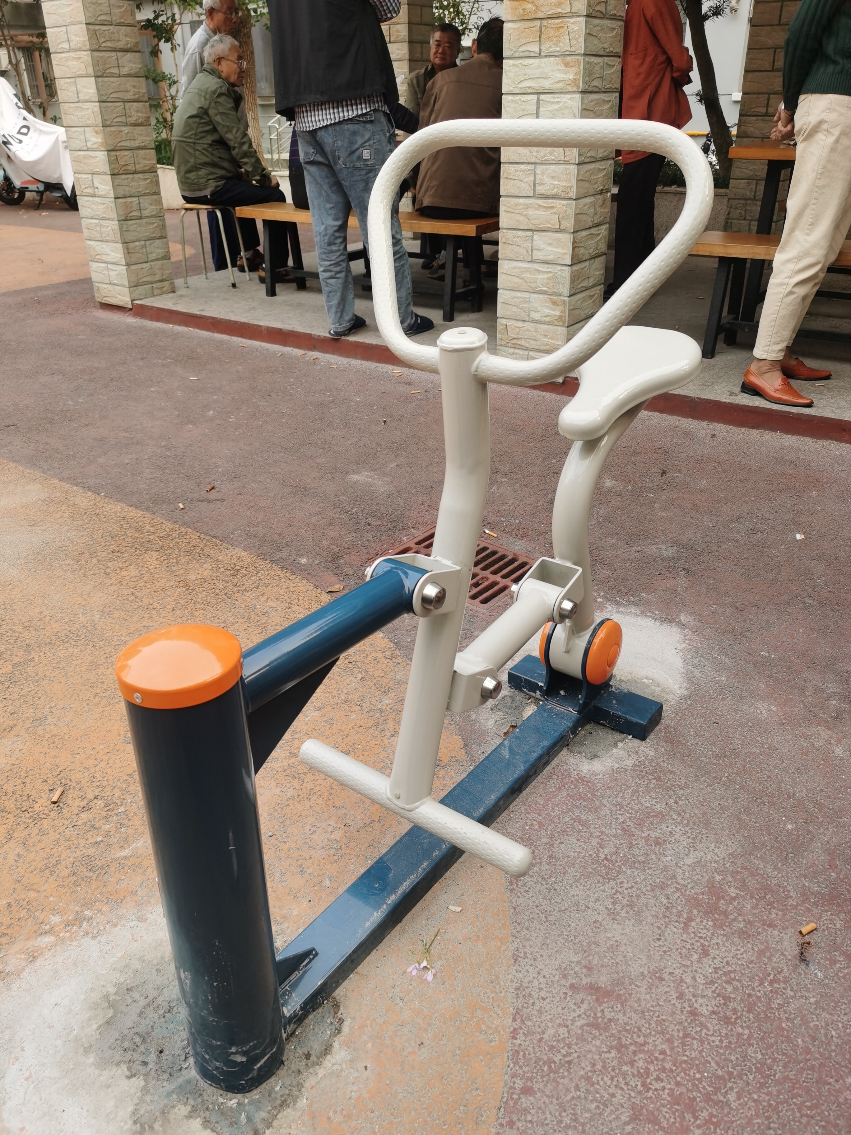 上南四村成山路225號健身點2