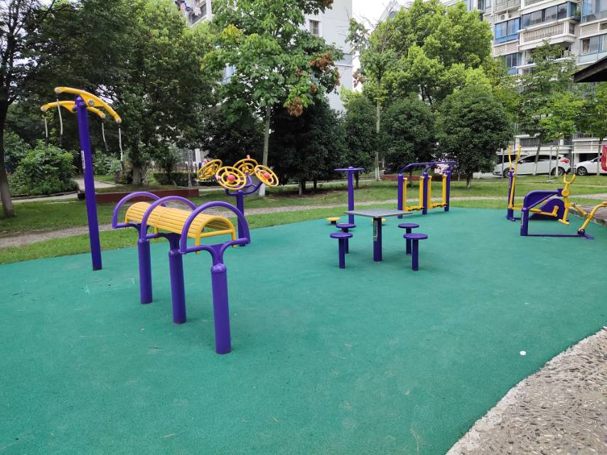 宜達小區(qū)健身點4