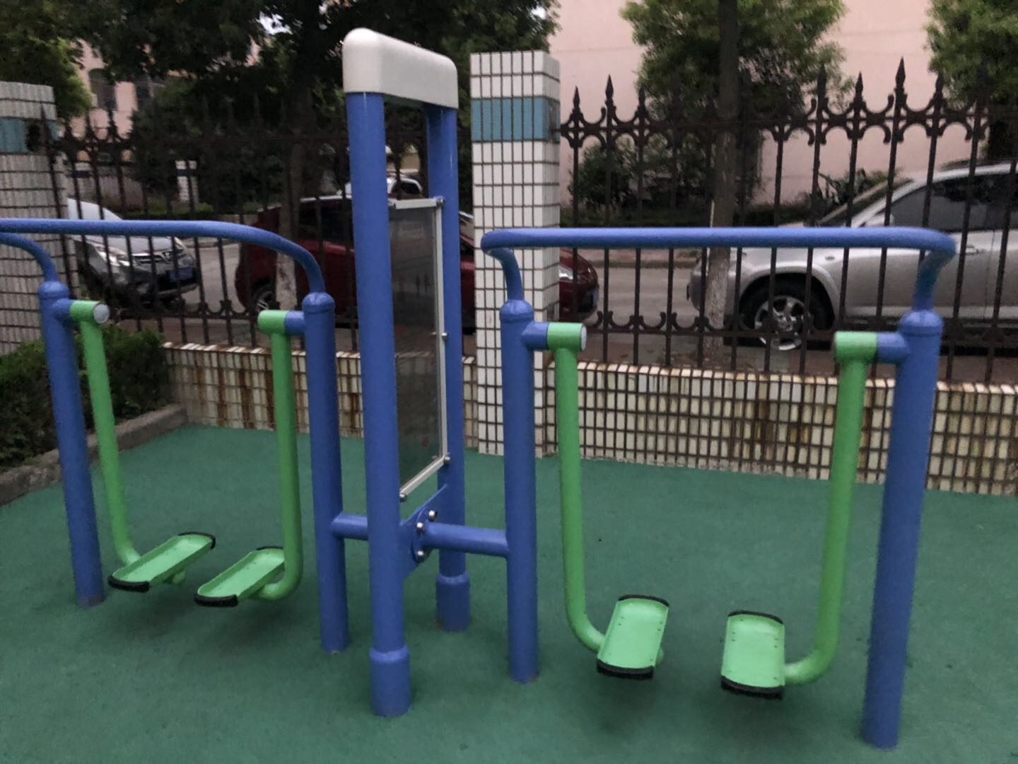 雙立柱太空漫步器