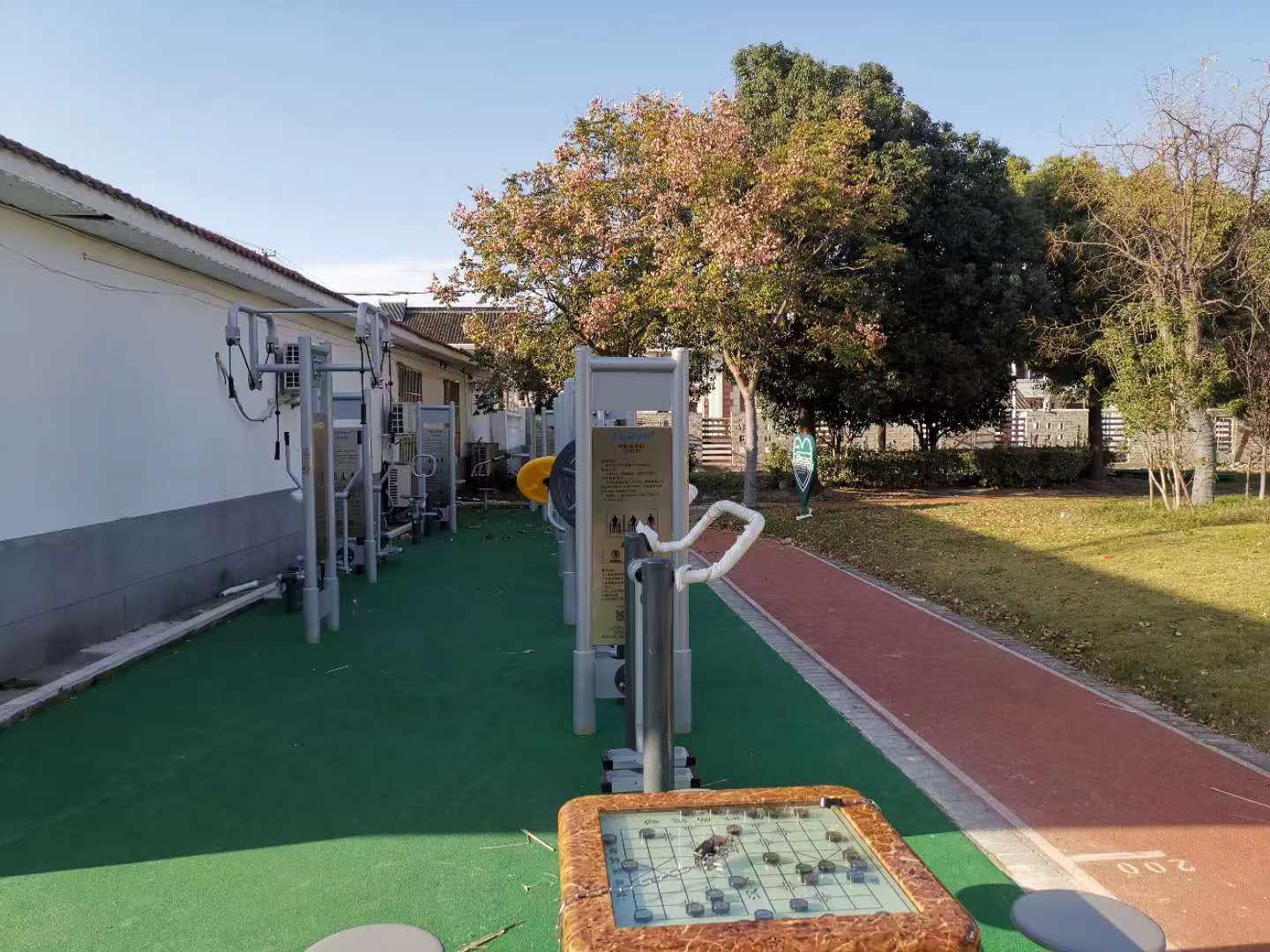 勞動(dòng)村休閑廣場(chǎng)市民健身點(diǎn)