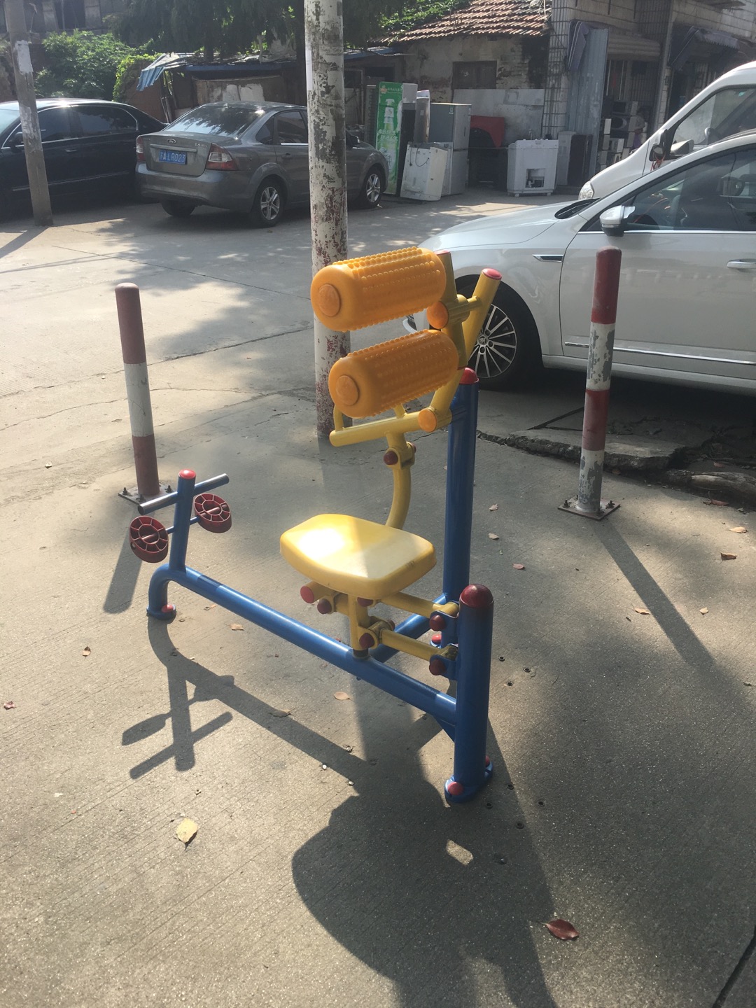 自重腹背鍛煉器