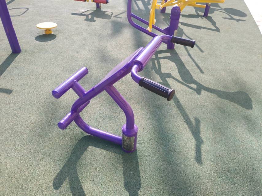 背肌訓(xùn)練器